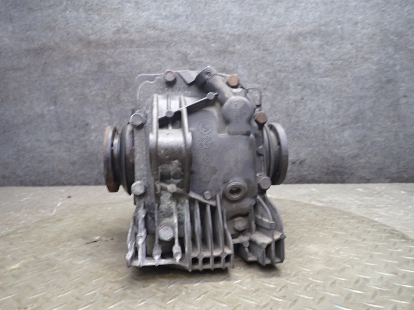 03-07 BMW E86 E85 Z4 2.5i 3.0si AT Rear Differential Carrier 3.64 Ratio 110K OEM