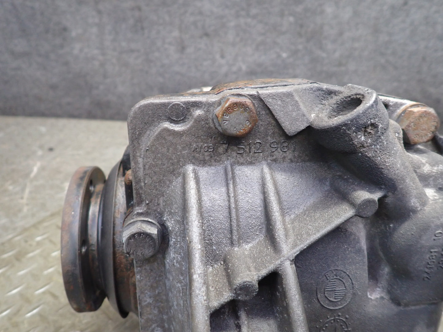 03-07 BMW E86 E85 Z4 2.5i 3.0si AT Rear Differential Carrier 3.64 Ratio 110K OEM