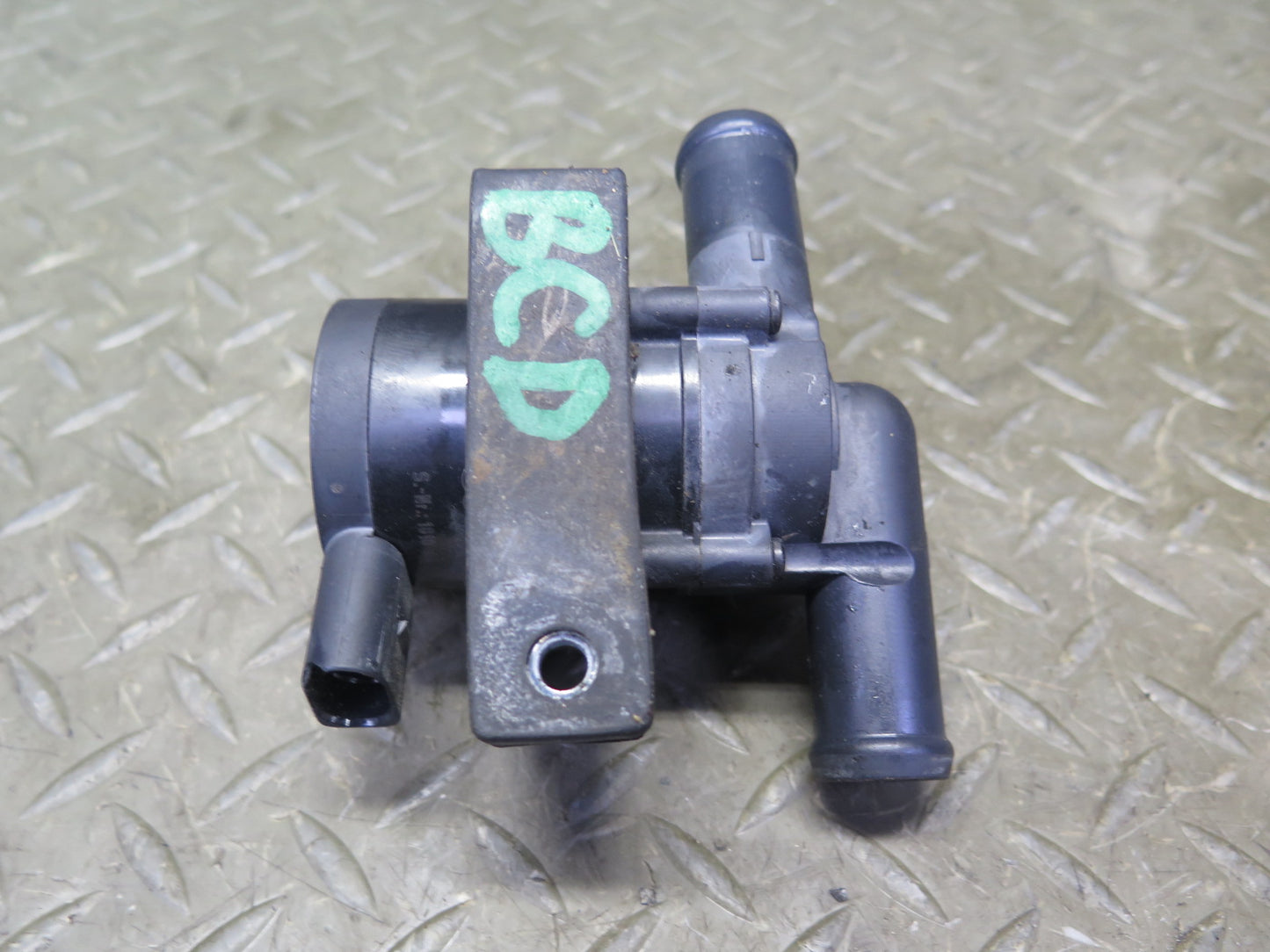 2006-2012 Bentley Flying Spur 6.0L Engine  Auxiliary Water Coolant Pump Set