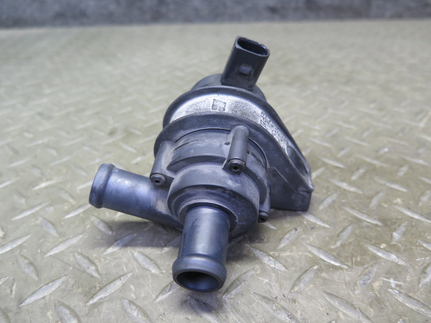 2006-2012 Bentley Flying Spur 6.0L Engine  Auxiliary Water Coolant Pump Set
