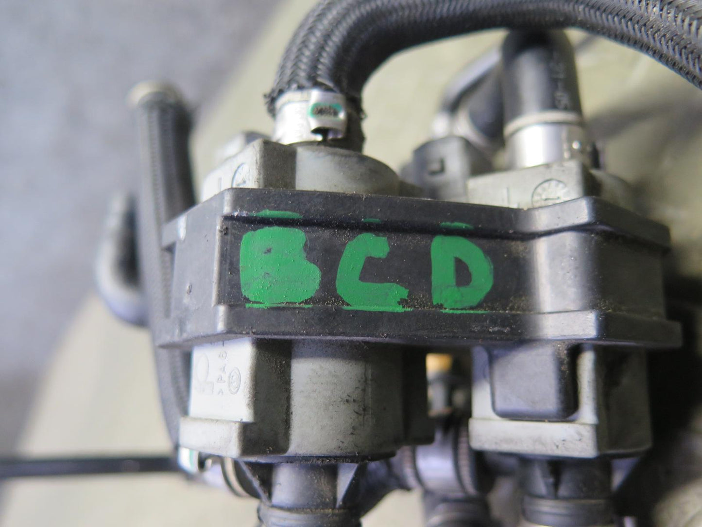 2006-2012 Bentley Flying Spur 6.0L Engine Turbo Boost Solenoid Vacuum Valve
