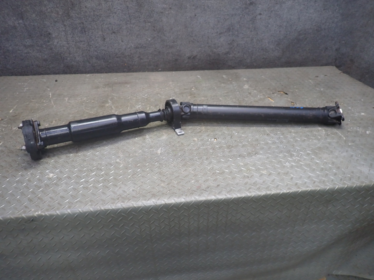 06-07 BMW E85 Z4 A/T N52 Rear Driveshaft Drive Shaft 109K Miles OEM