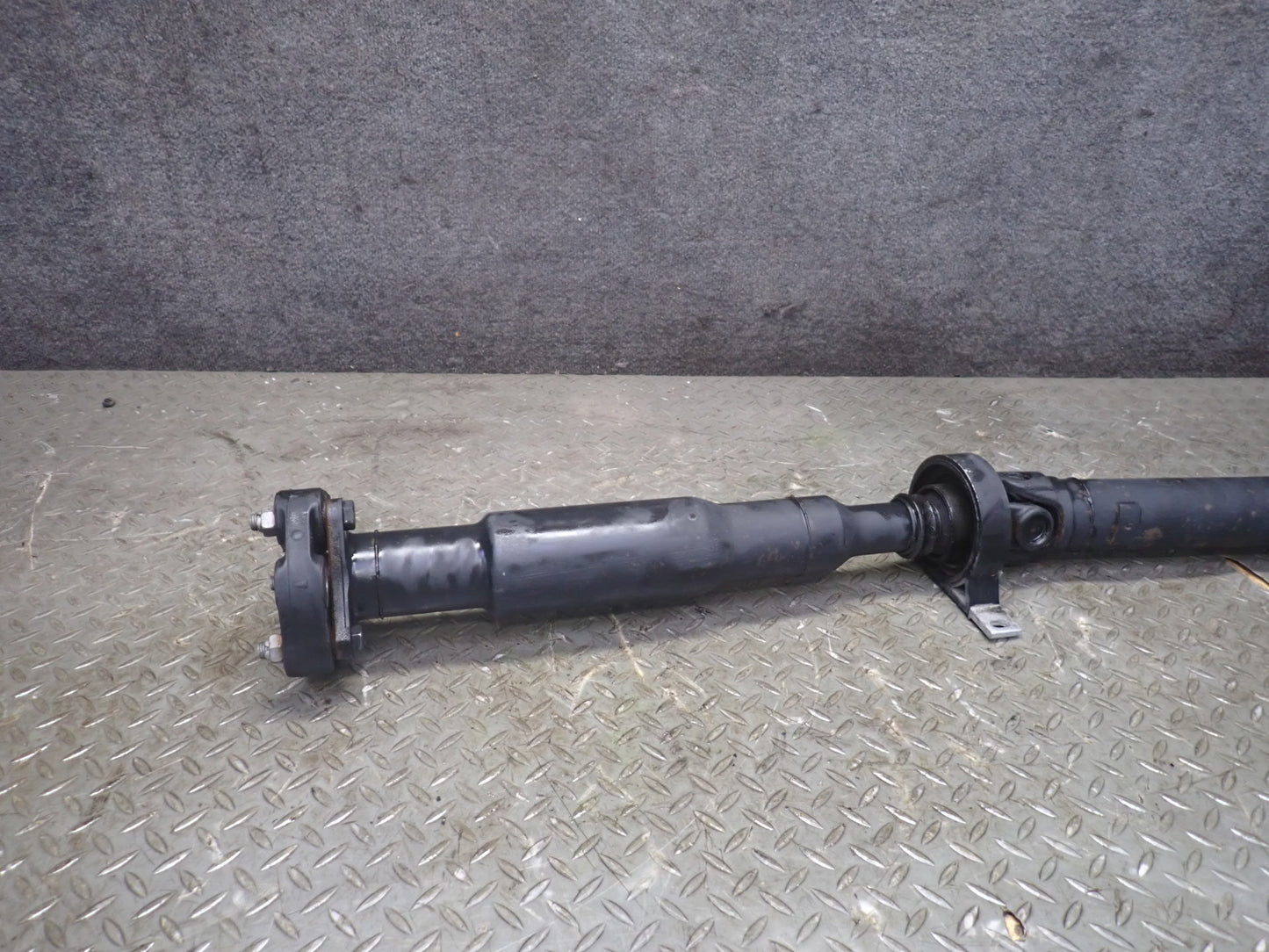 06-07 BMW E85 Z4 A/T N52 Rear Driveshaft Drive Shaft 109K Miles OEM