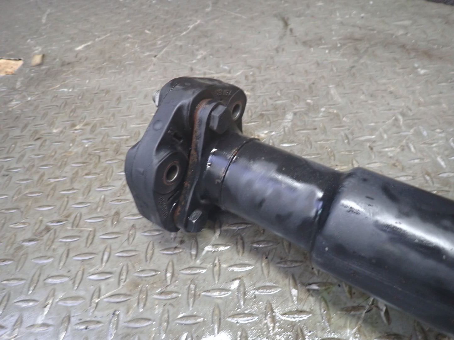 06-07 BMW E85 Z4 A/T N52 Rear Driveshaft Drive Shaft 109K Miles OEM