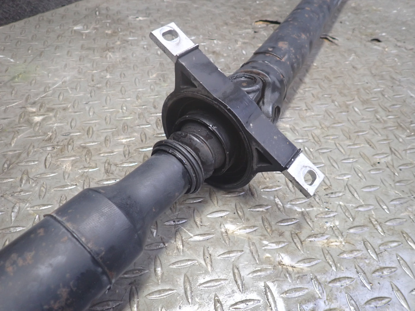 06-07 BMW E85 Z4 A/T N52 Rear Driveshaft Drive Shaft 109K Miles OEM