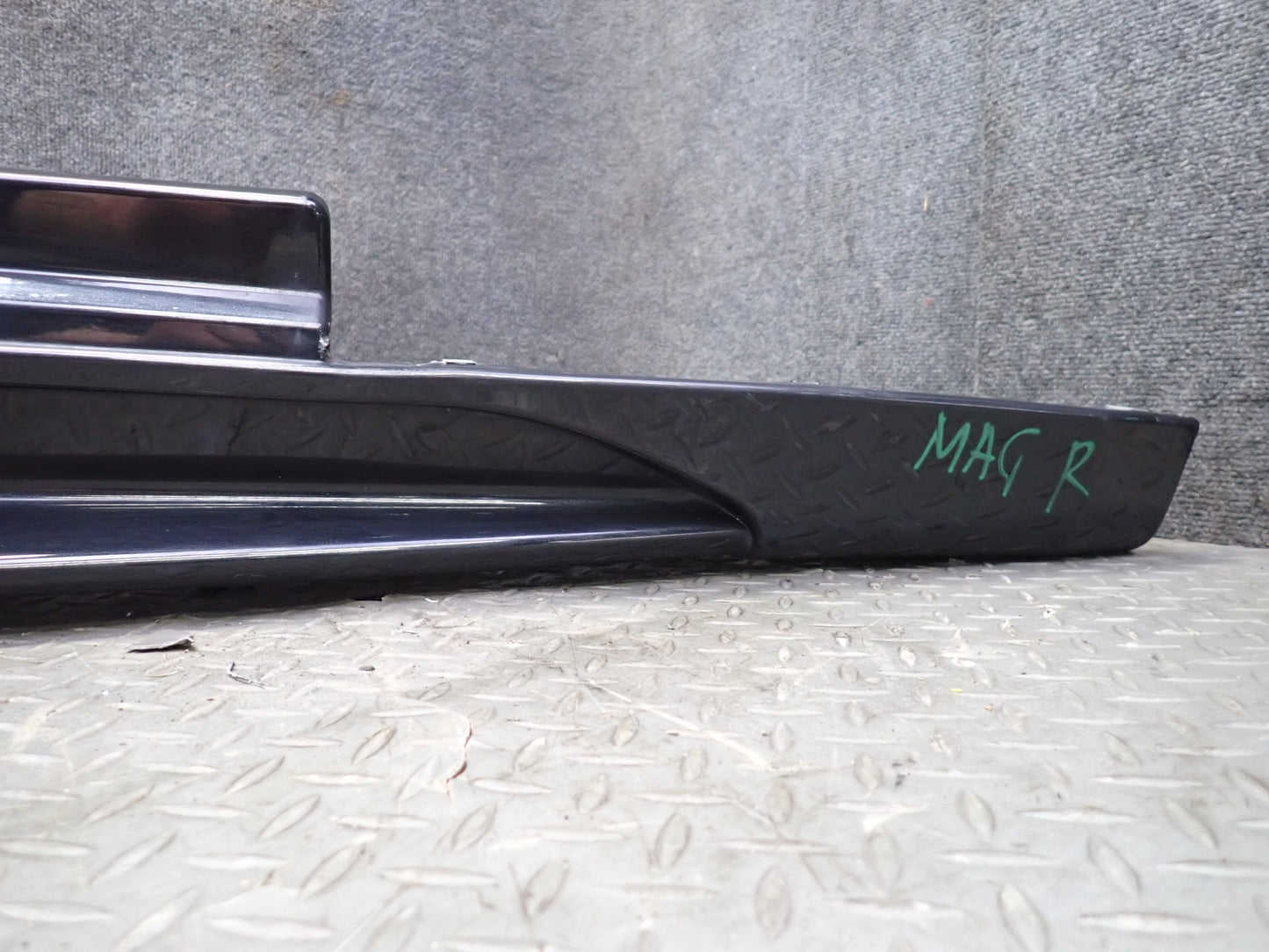 2012 Maserati Granturismo S M145 Coupe Side Skirt Rocker Panel Molding Set of 2