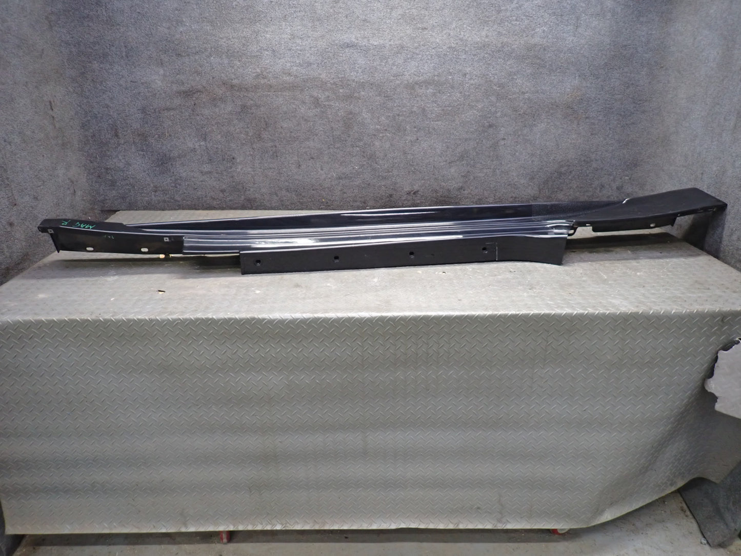 2012 Maserati Granturismo S M145 Coupe Side Skirt Rocker Panel Molding Set of 2