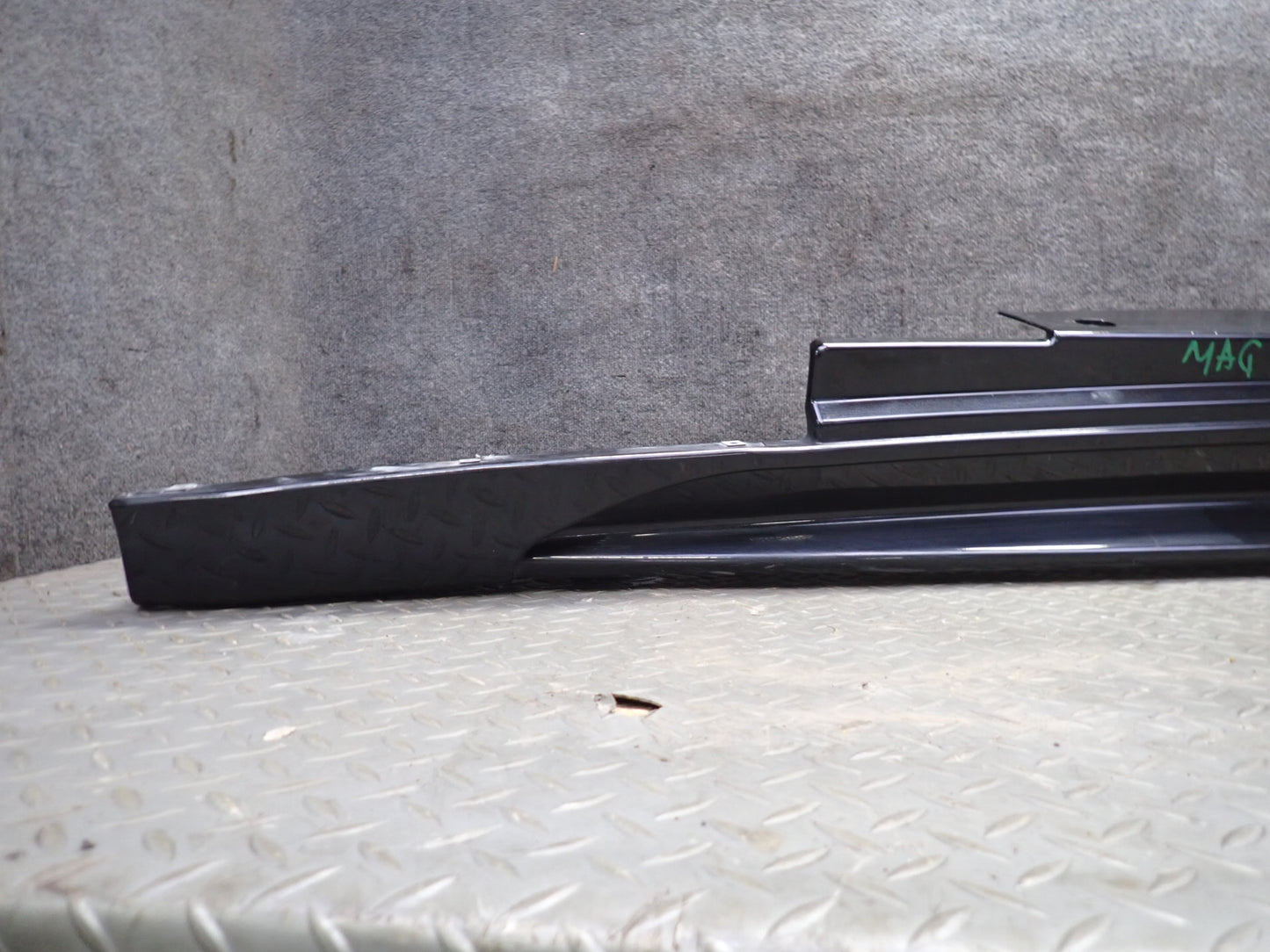 2012 Maserati Granturismo S M145 Coupe Side Skirt Rocker Panel Molding Set of 2