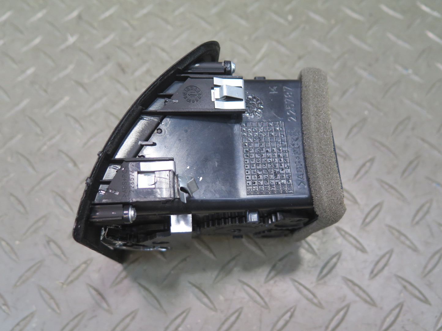 2008-2019 Maserati Granturismo M145 Dash Front Right A/C Air Vent Grille