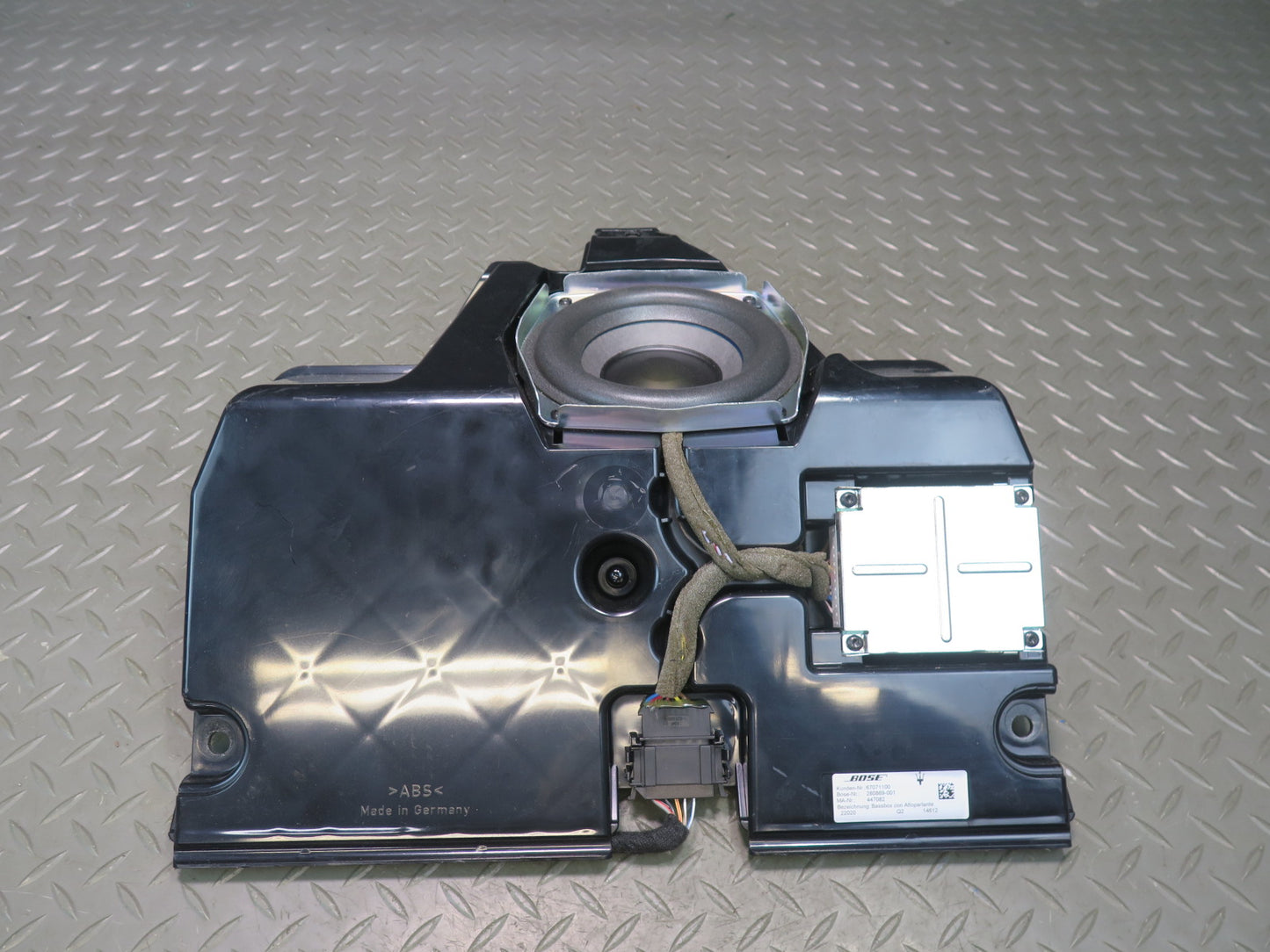 2008-2019 Maserati Granturismo M145 Front Bose Subwoofer Speaker Box 447082
