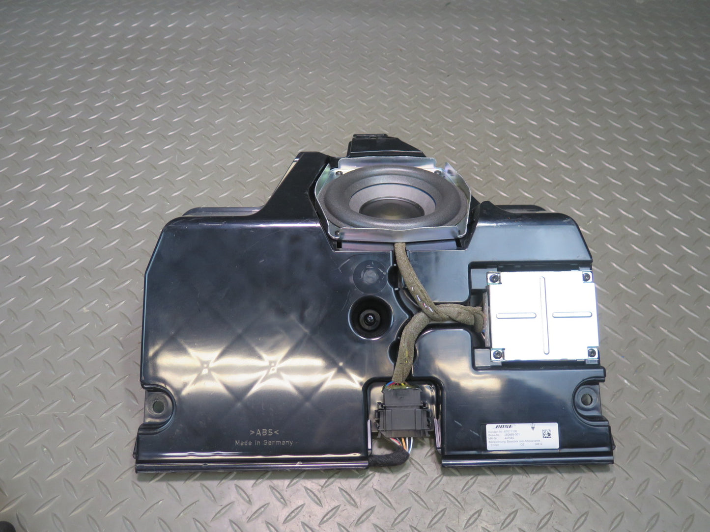 2008-2019 Maserati Granturismo M145 Front Bose Subwoofer Speaker Box 447082