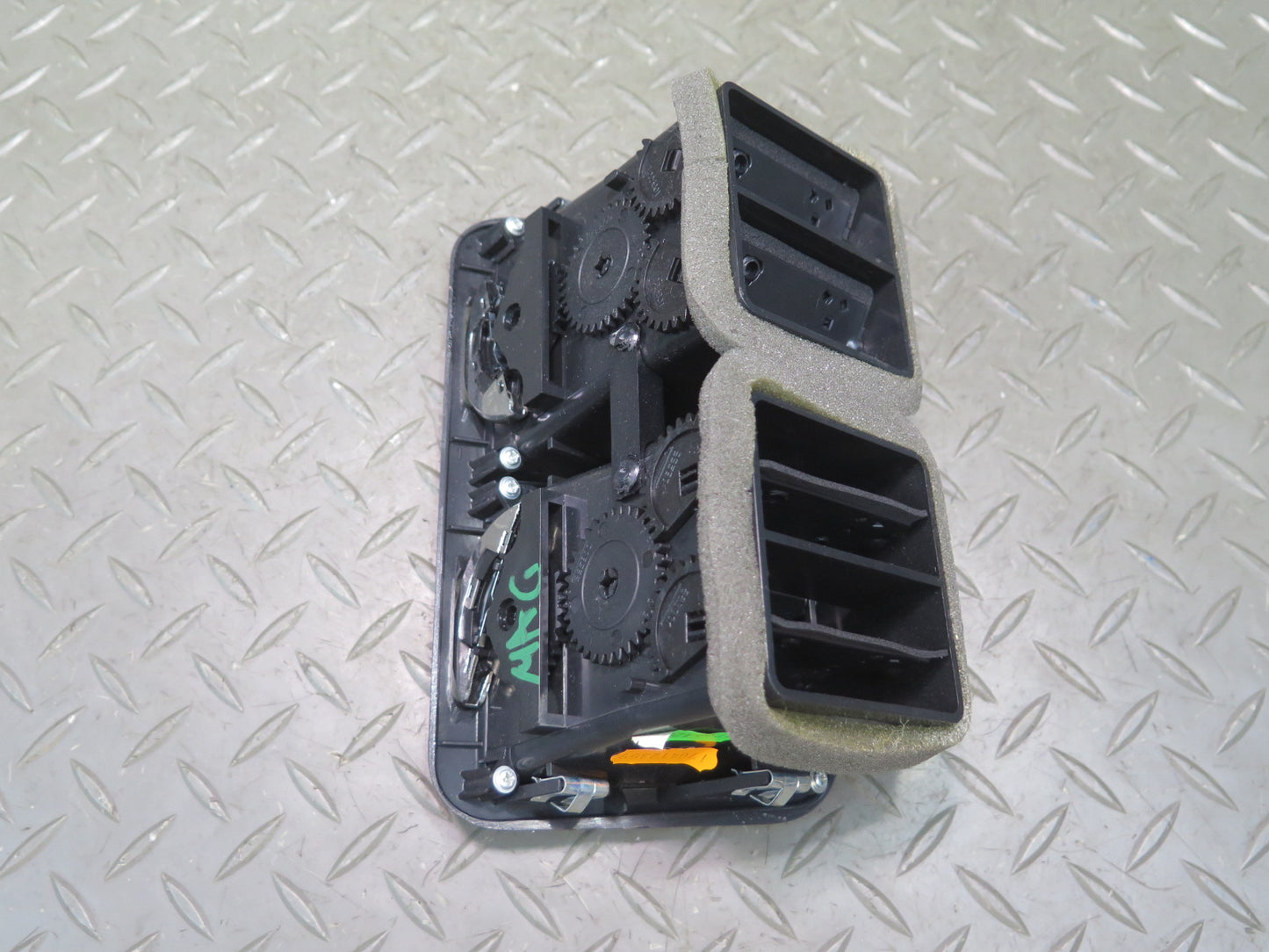 2008-2019 Maserati Granturismo M145 Rear Center Console A/C Air Vent Grille