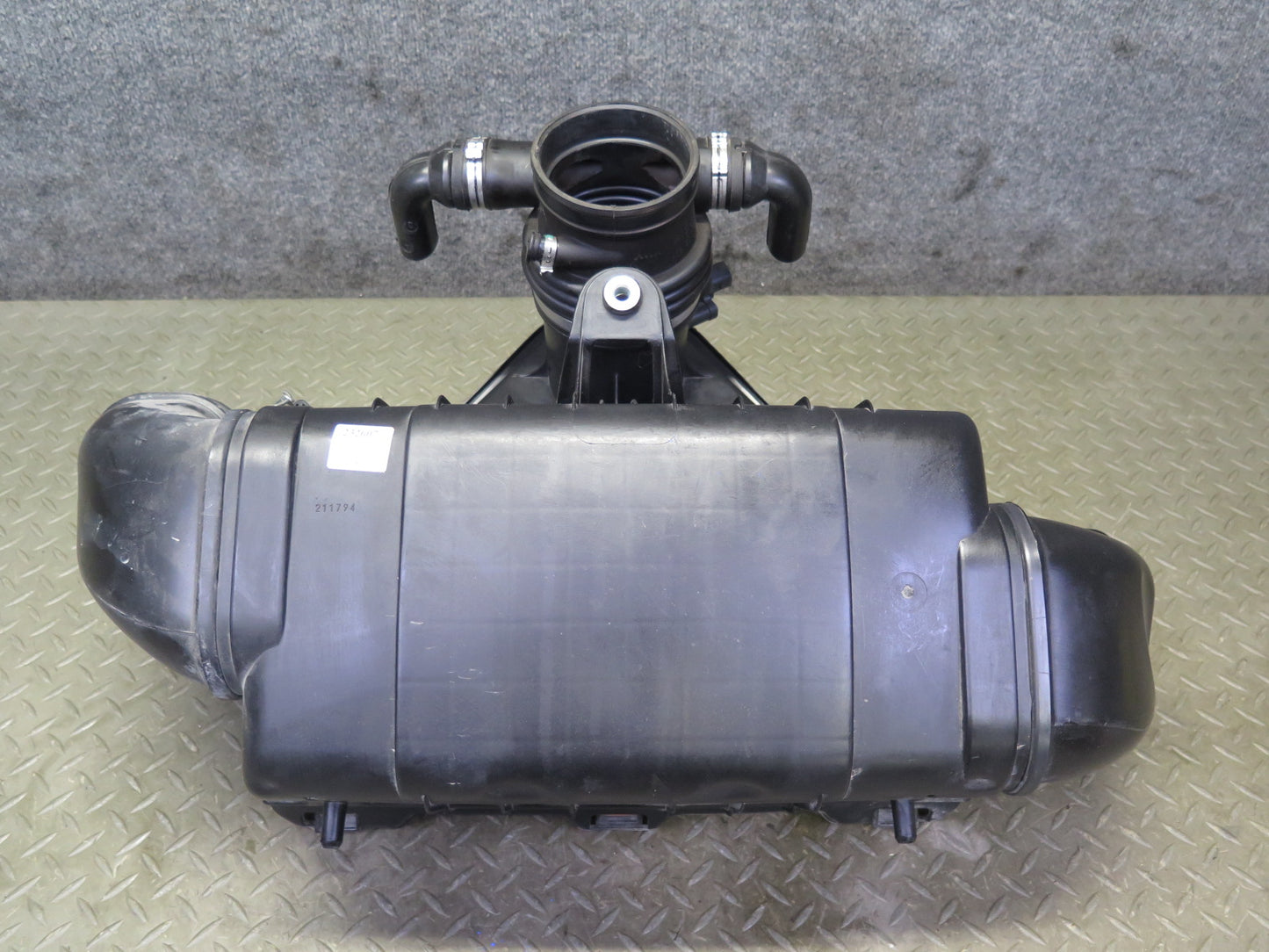 2009-2019 Maserati Granturismo M145 4.7L Air Intake Cleaner Filter Box w Sensor
