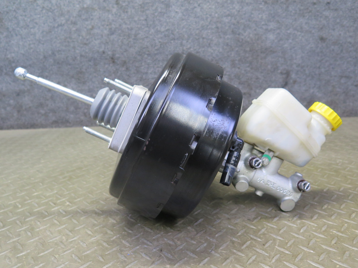 2008-2019 Maserati Granturismo M145 Brake Master Cylinder Booster Reservoir