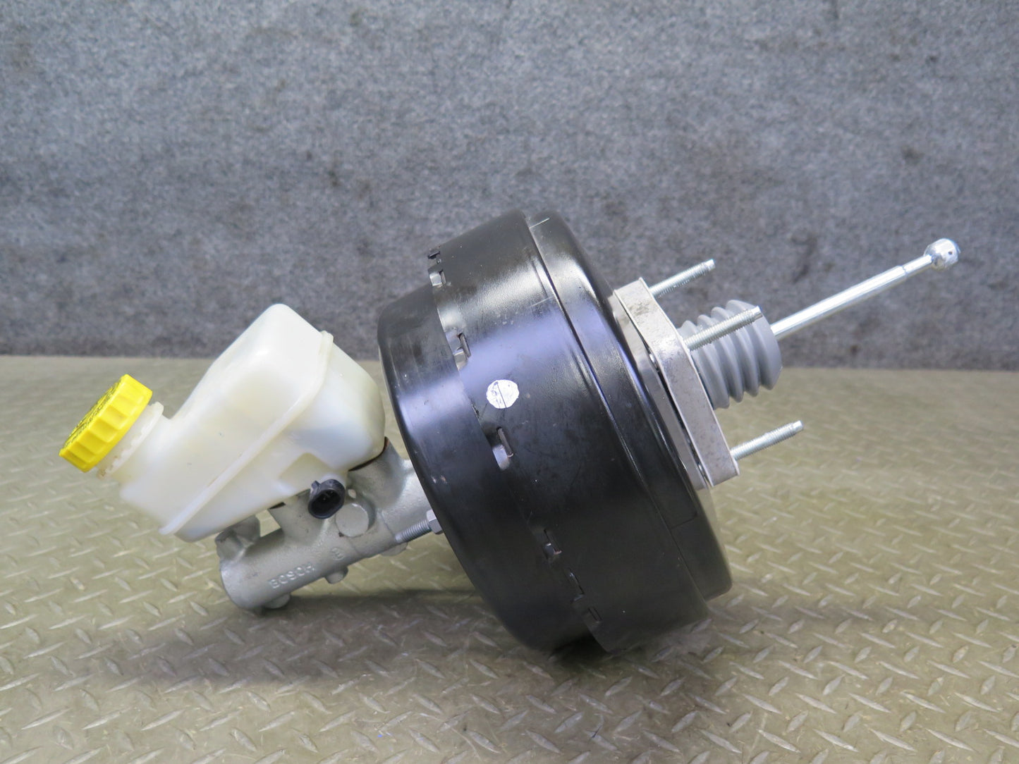 2008-2019 Maserati Granturismo M145 Brake Master Cylinder Booster Reservoir