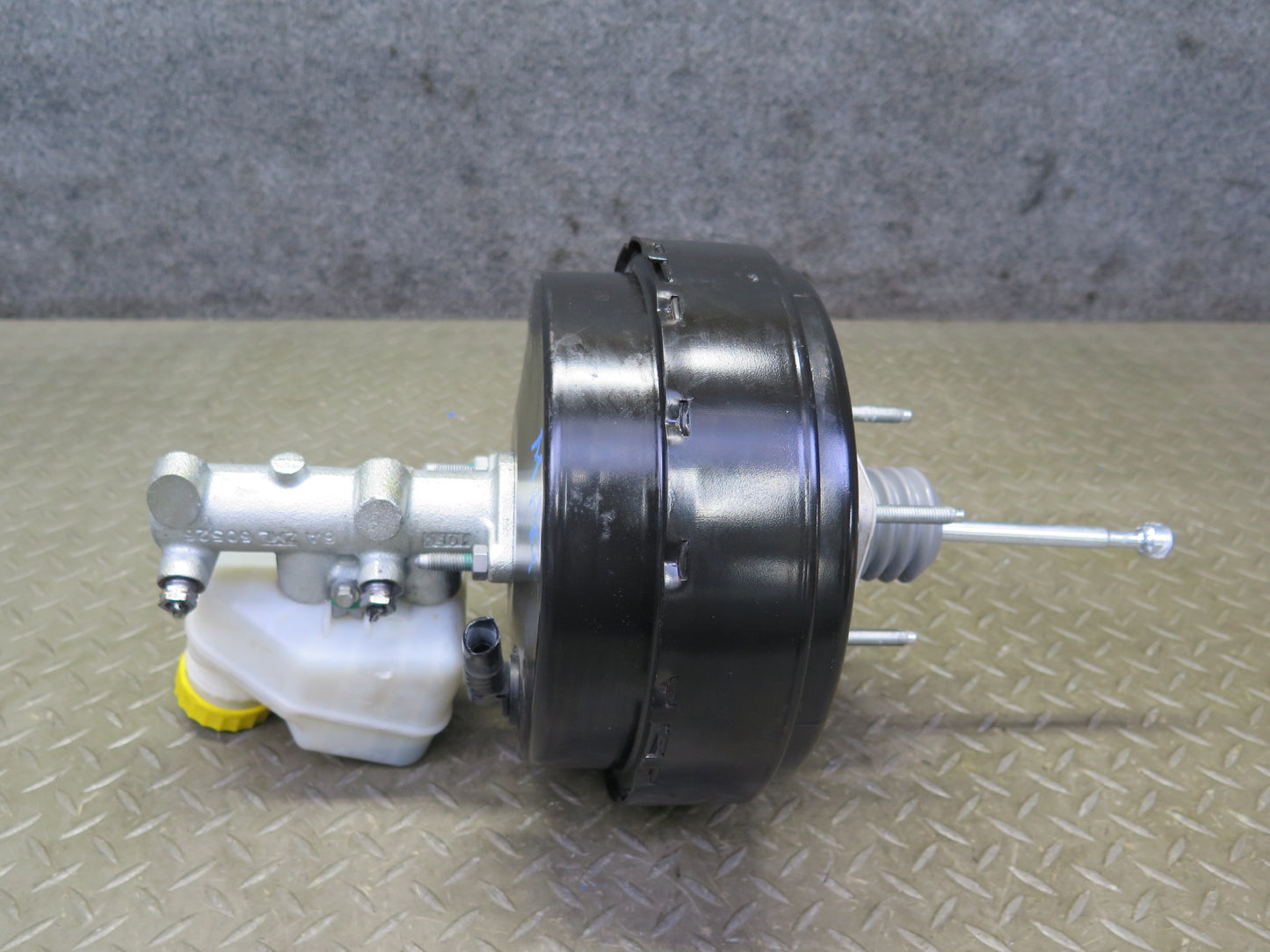 2008-2019 Maserati Granturismo M145 Brake Master Cylinder Booster Reservoir