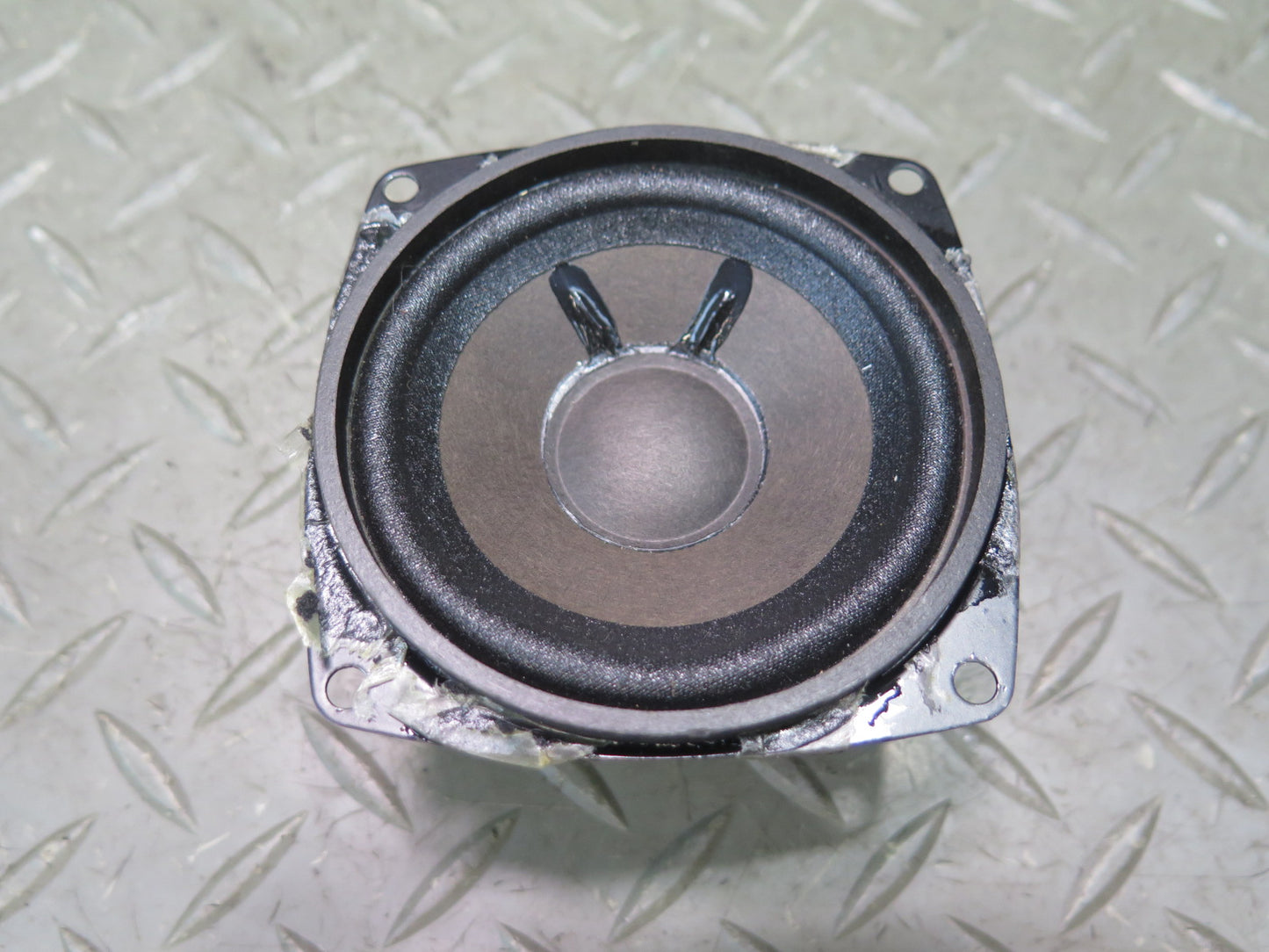 2008-2019 Maserati Granturismo M145 Dash Center Audio Speaker