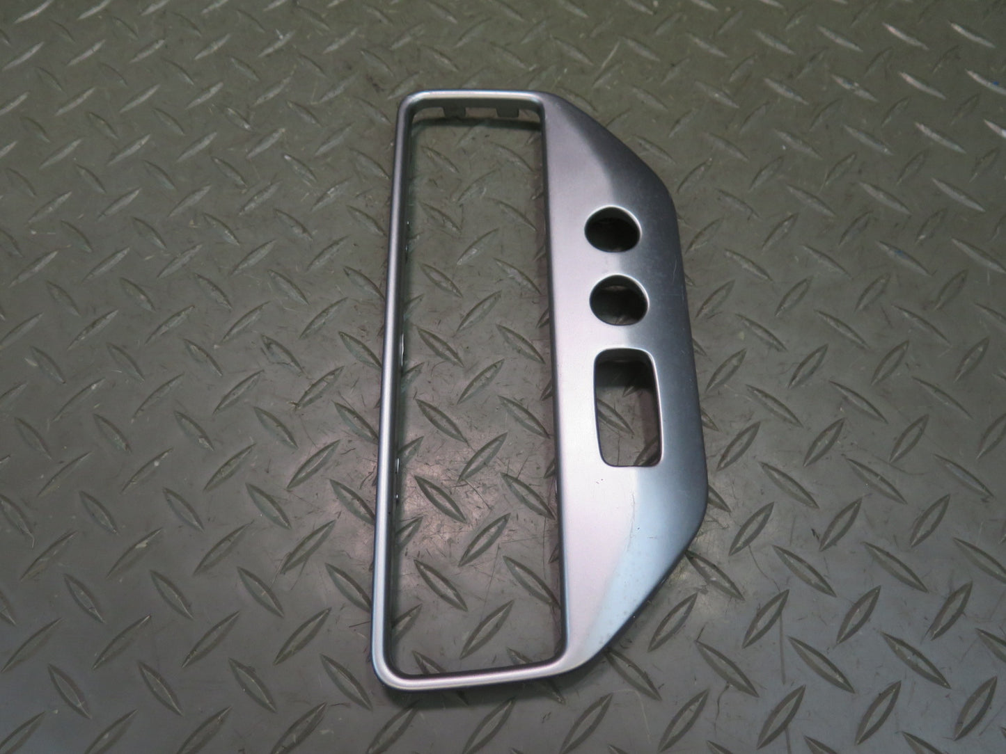 2008-2019 Maserati Granturismo M145 Dash Radio Center Trim Bezel Panel 069924500
