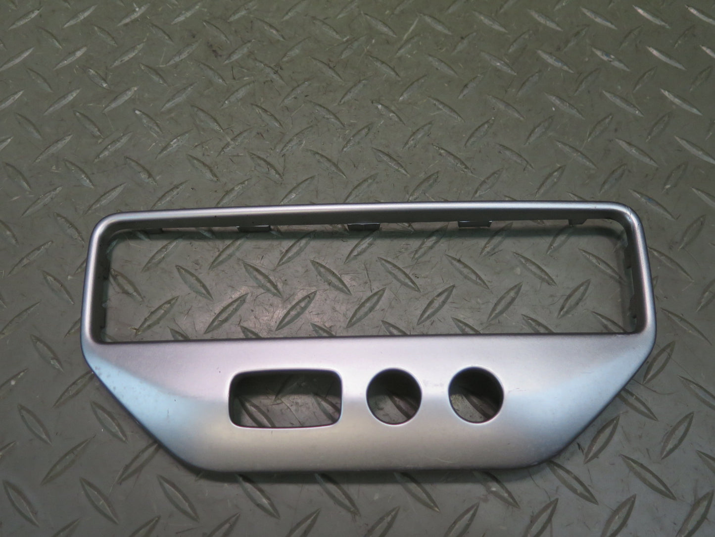 2008-2019 Maserati Granturismo M145 Dash Radio Center Trim Bezel Panel 069924500
