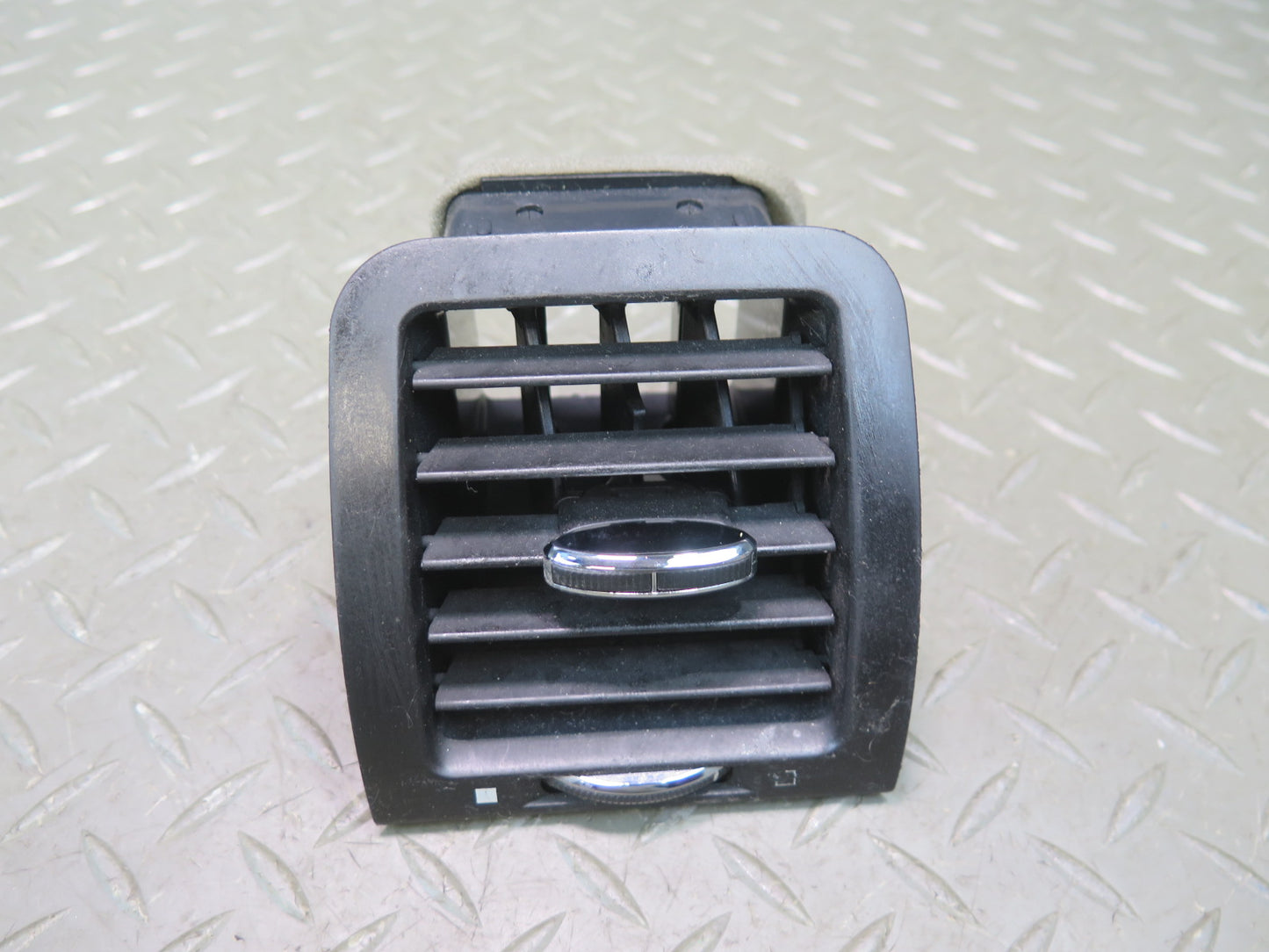 2008-2019 Maserati Granturismo M145 Dash Front Left A/C Air Vent Grille
