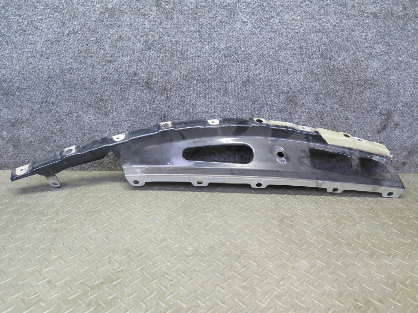 2008-2019 Maserati Granturismo M145 Front Left Fender Mount Bracket Support