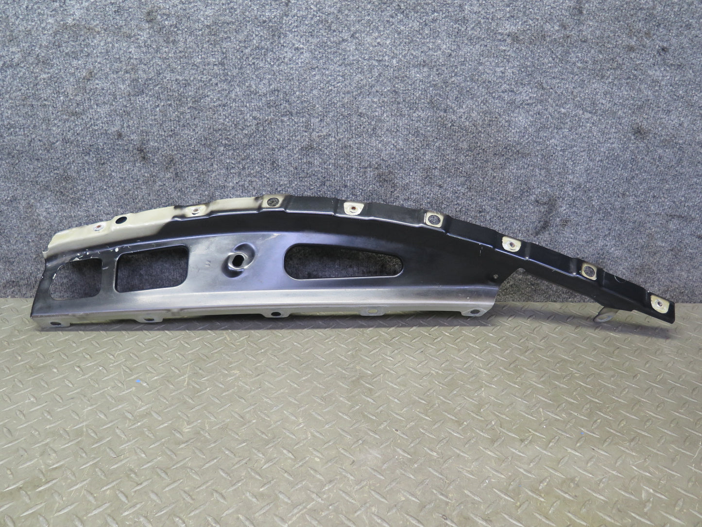 2008-2019 Maserati Granturismo M145 Front Right Fender Mount Bracket Support