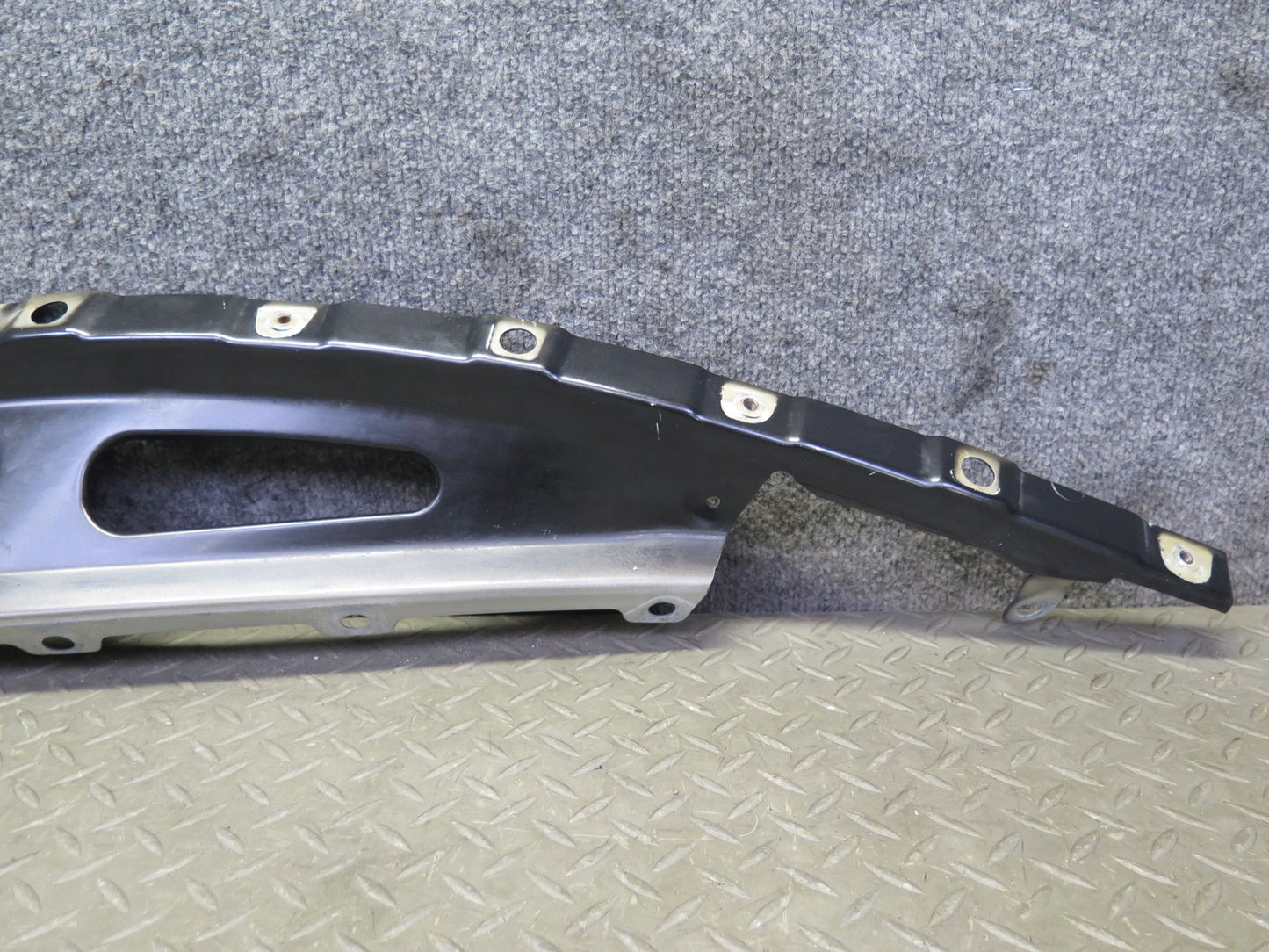 2008-2019 Maserati Granturismo M145 Front Right Fender Mount Bracket Support