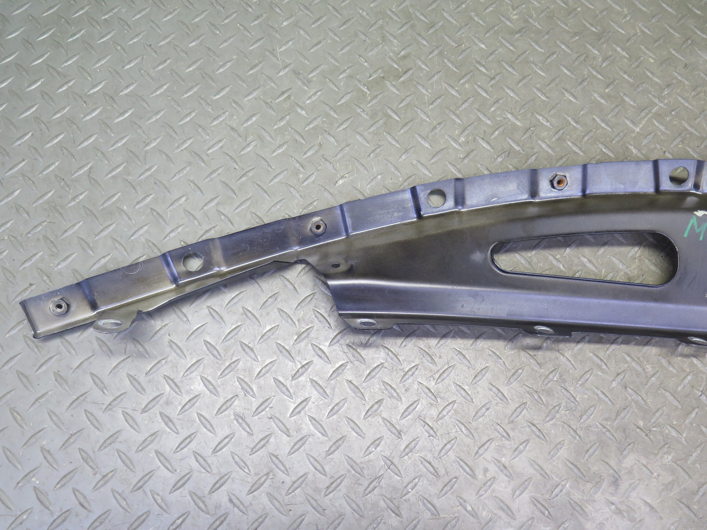 2008-2019 Maserati Granturismo M145 Front Right Fender Mount Bracket Support