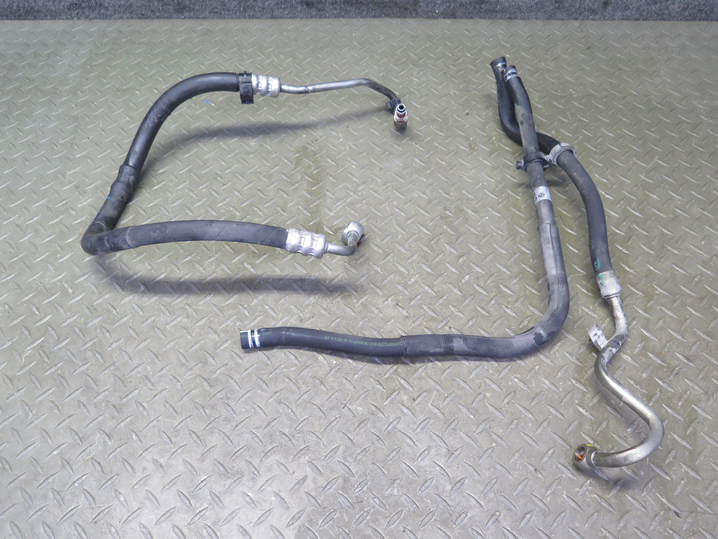 2012 Maserati Granturismo M145 4.7L Power Steering Hose Pipe Line Set of 2
