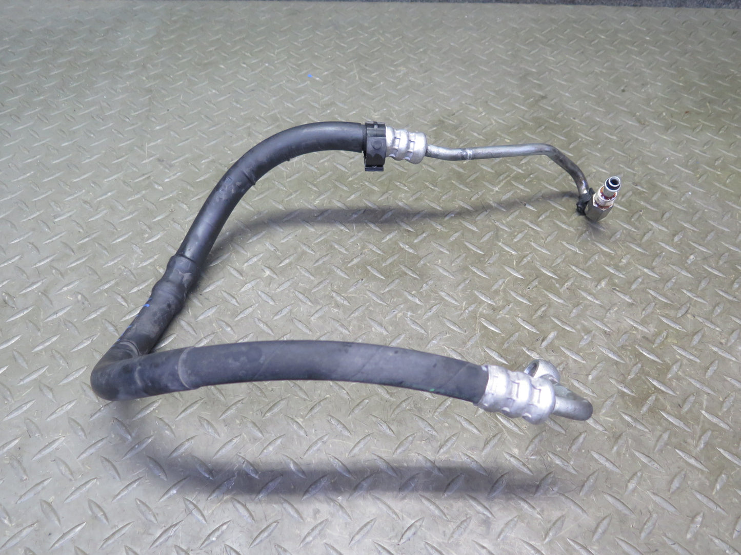 2012 Maserati Granturismo M145 4.7L Power Steering Hose Pipe Line Set of 2