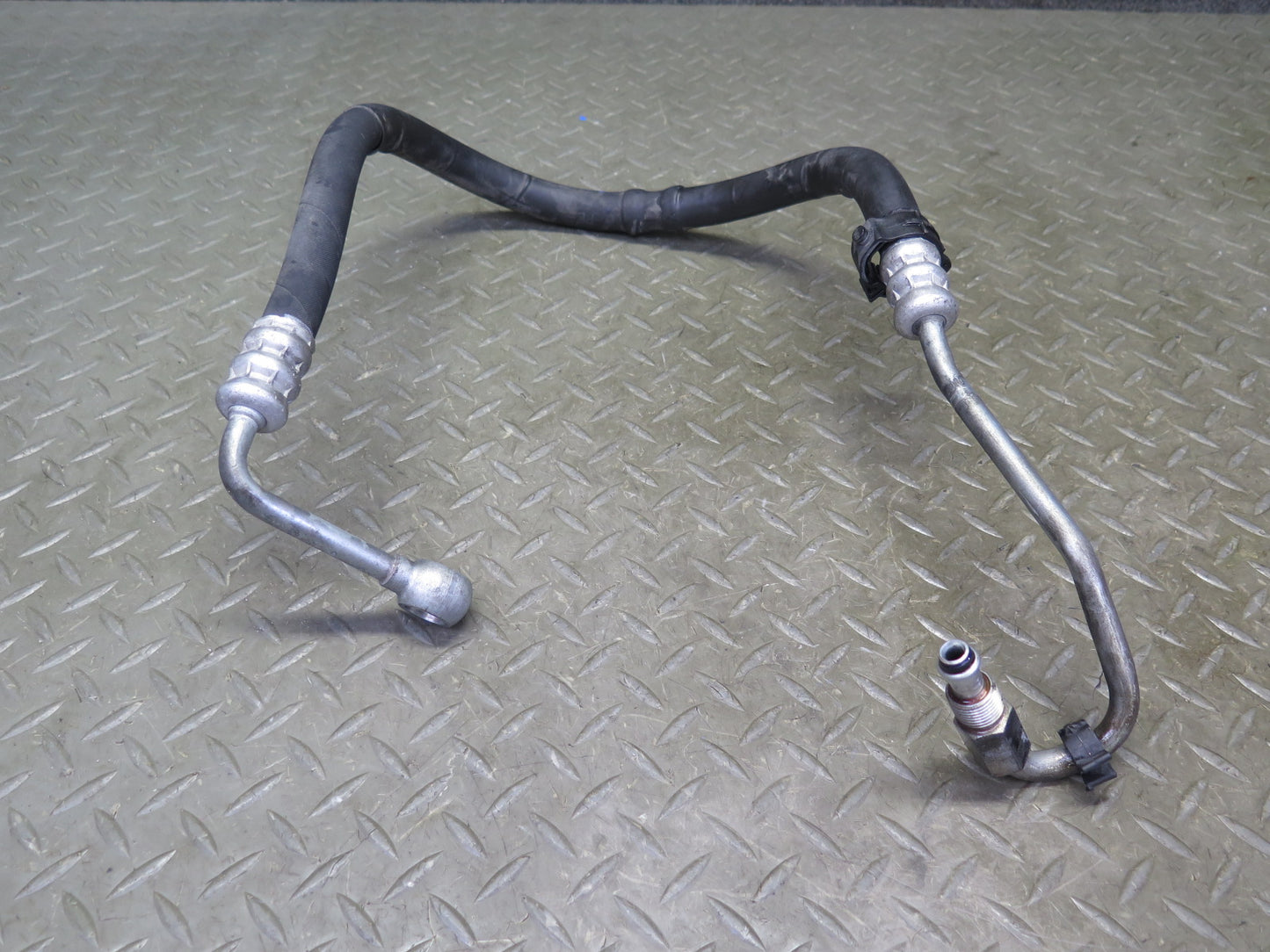 2012 Maserati Granturismo M145 4.7L Power Steering Hose Pipe Line Set of 2