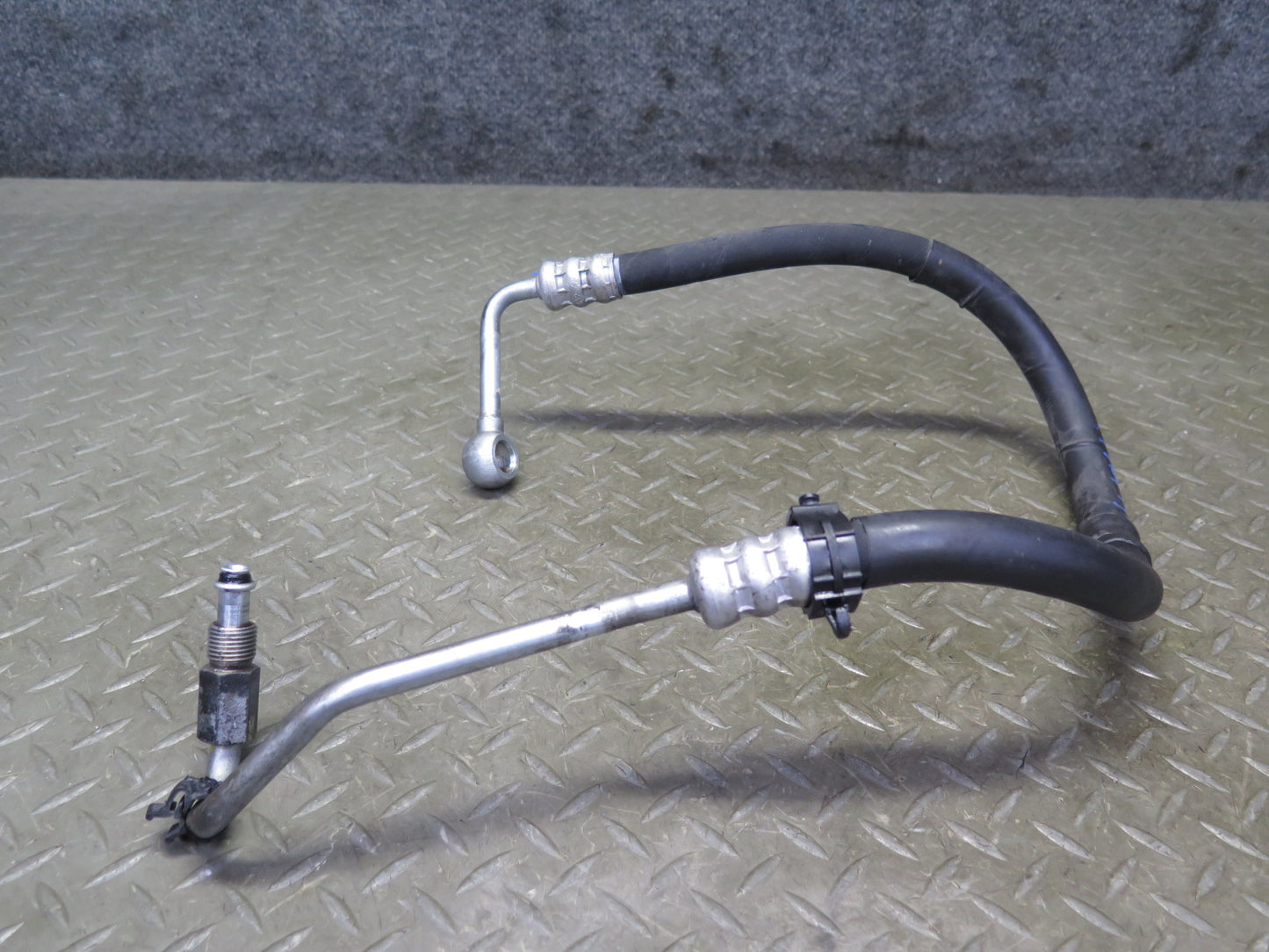 2012 Maserati Granturismo M145 4.7L Power Steering Hose Pipe Line Set of 2