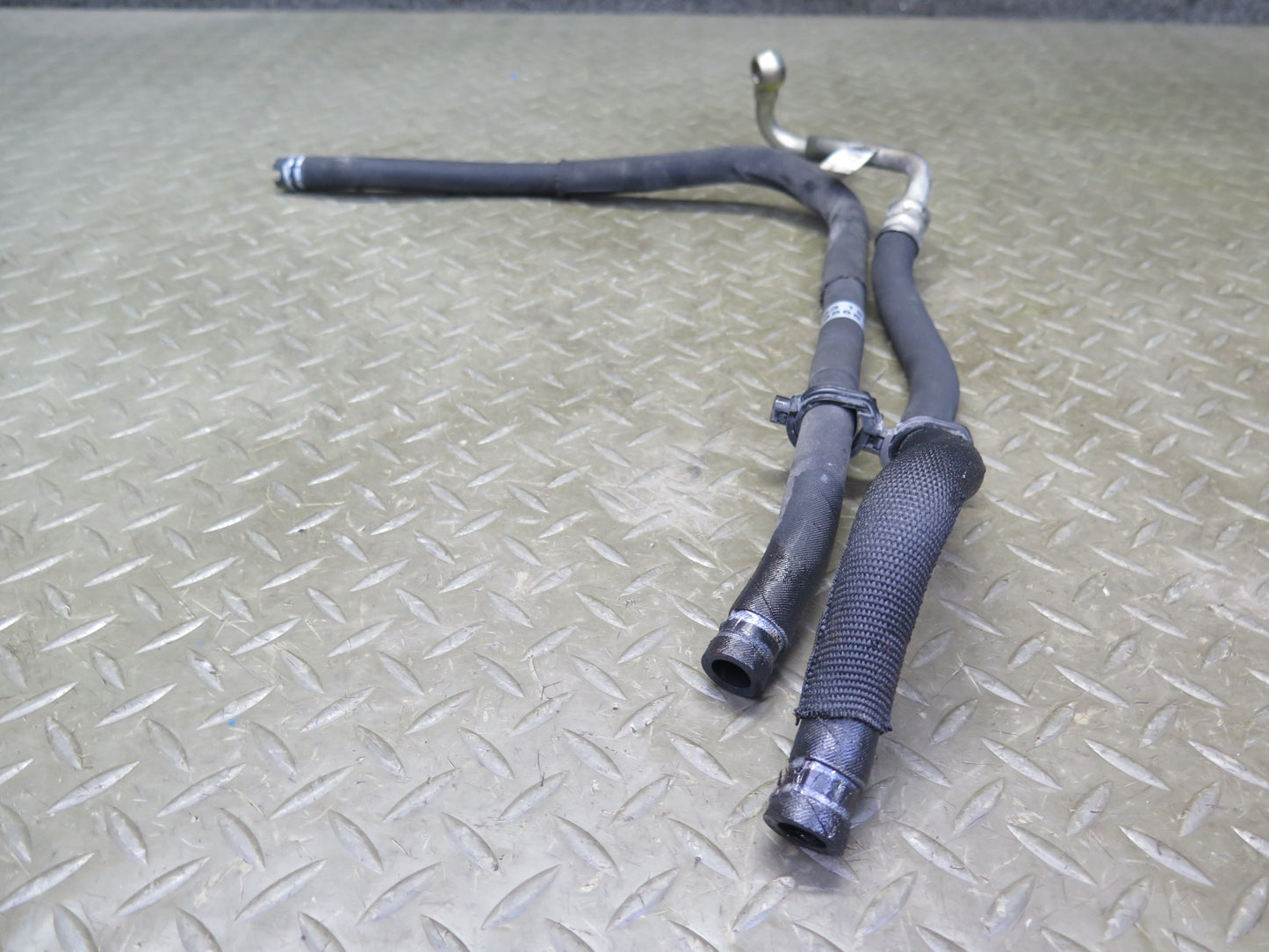 2012 Maserati Granturismo M145 4.7L Power Steering Hose Pipe Line Set of 2