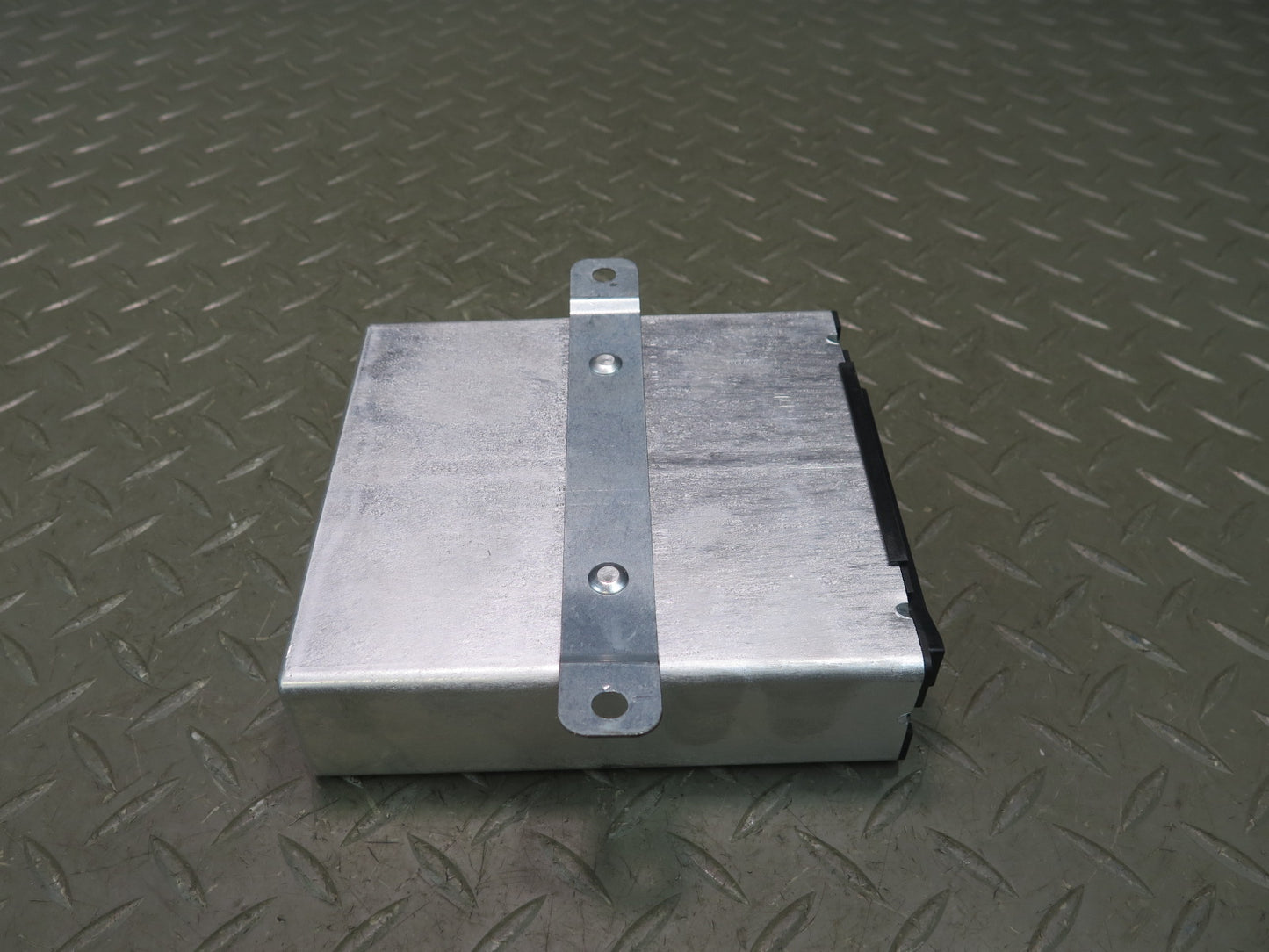 2008-2012 Maserati Granturismo M145 Suspension Control Module 230290