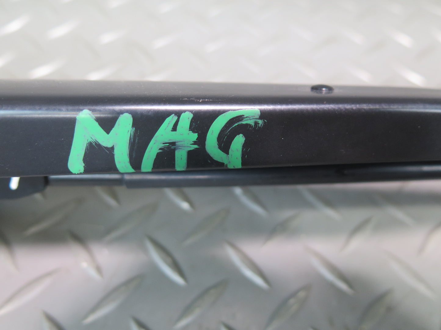 2008-2019 Maserati Granturismo M145 Front Left & Right Wiper Arm Set of 2