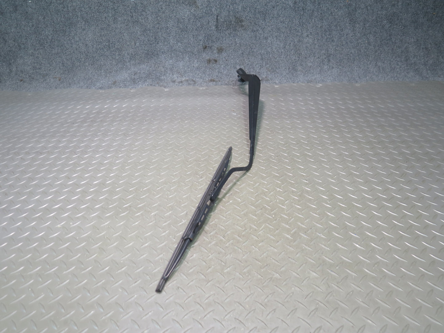 2008-2019 Maserati Granturismo M145 Front Left & Right Wiper Arm Set of 2