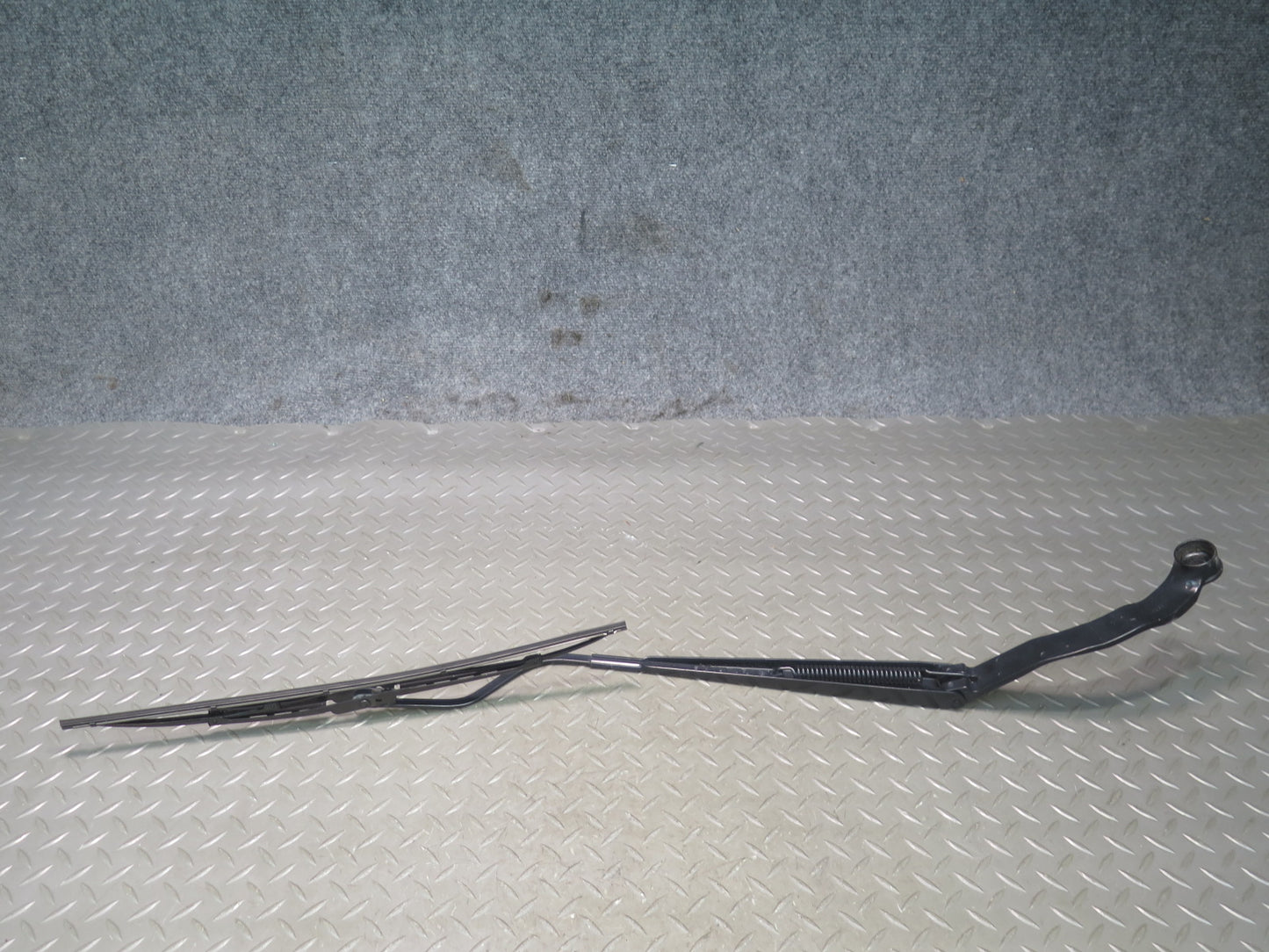 2008-2019 Maserati Granturismo M145 Front Left & Right Wiper Arm Set of 2