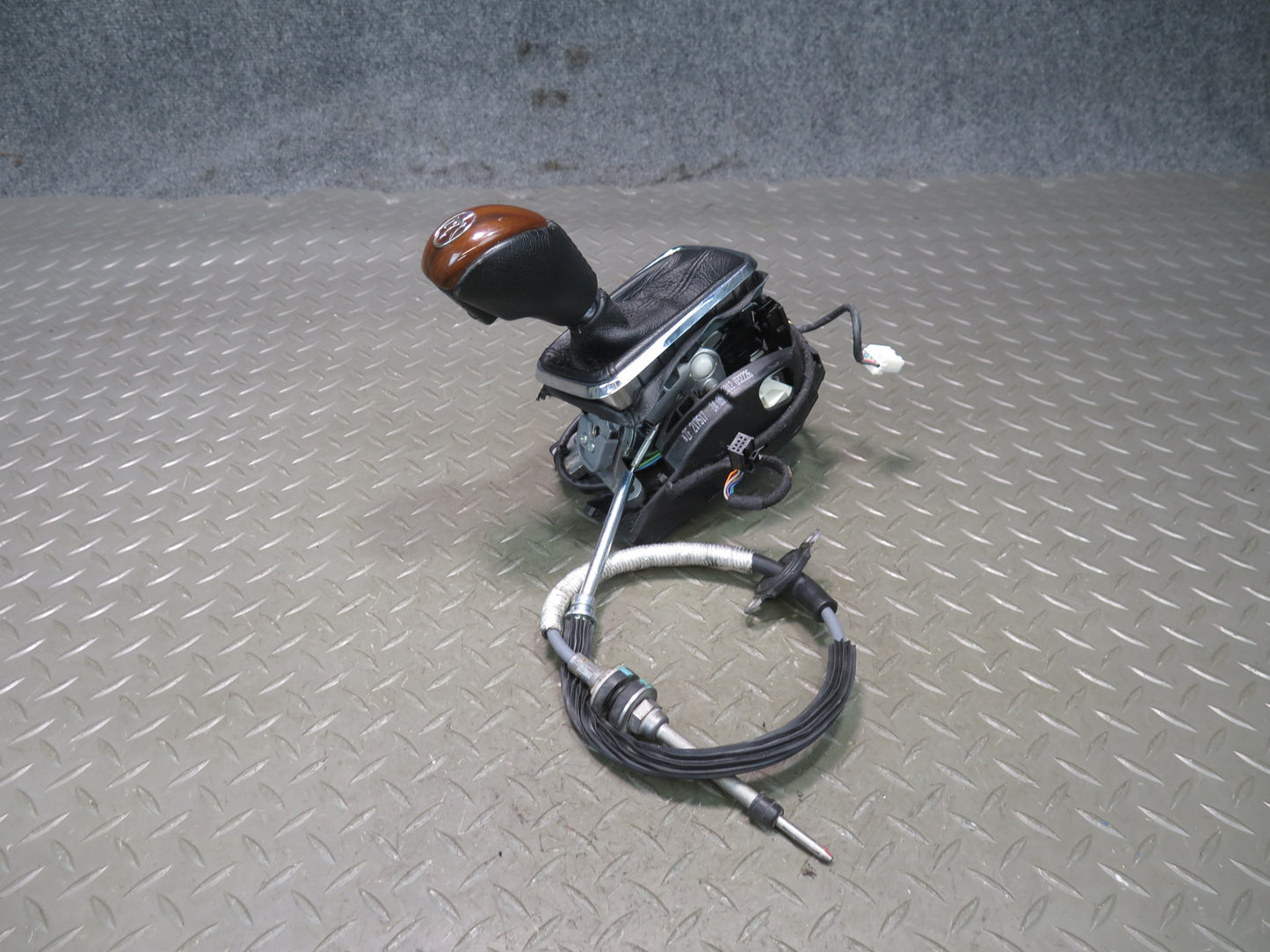 08-19 Maserati Granturismo M145 A/T Automatic Transmission Shifter Assembly