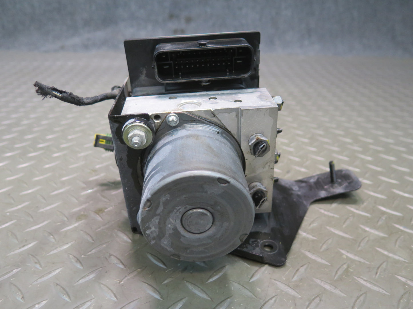 2012 Maserati Granturismo M145 Anti Lock Brake ABS Pump Module