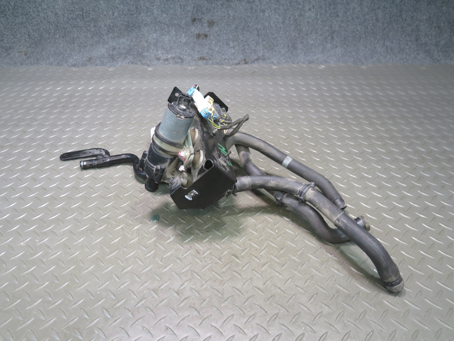 2009-2019 Maserati Granturismo M145 4.7L Heater Control Valve w Pump