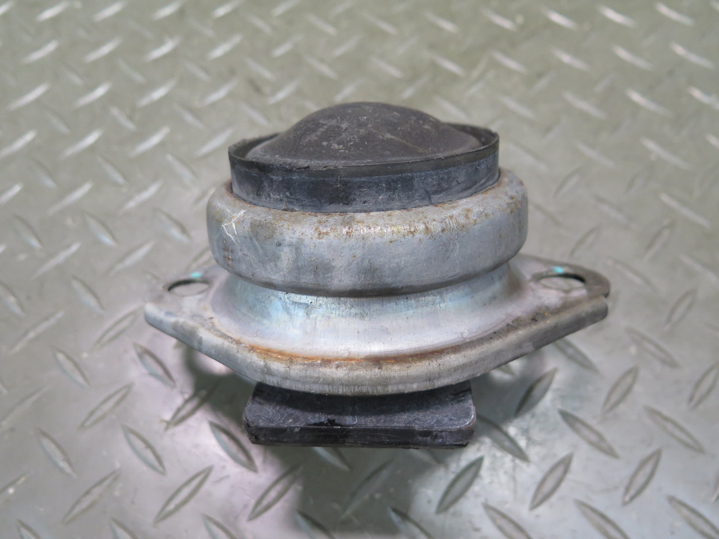 2009-2012 Maserati Granturismo S M145 Left & Right Engine Motor Mount