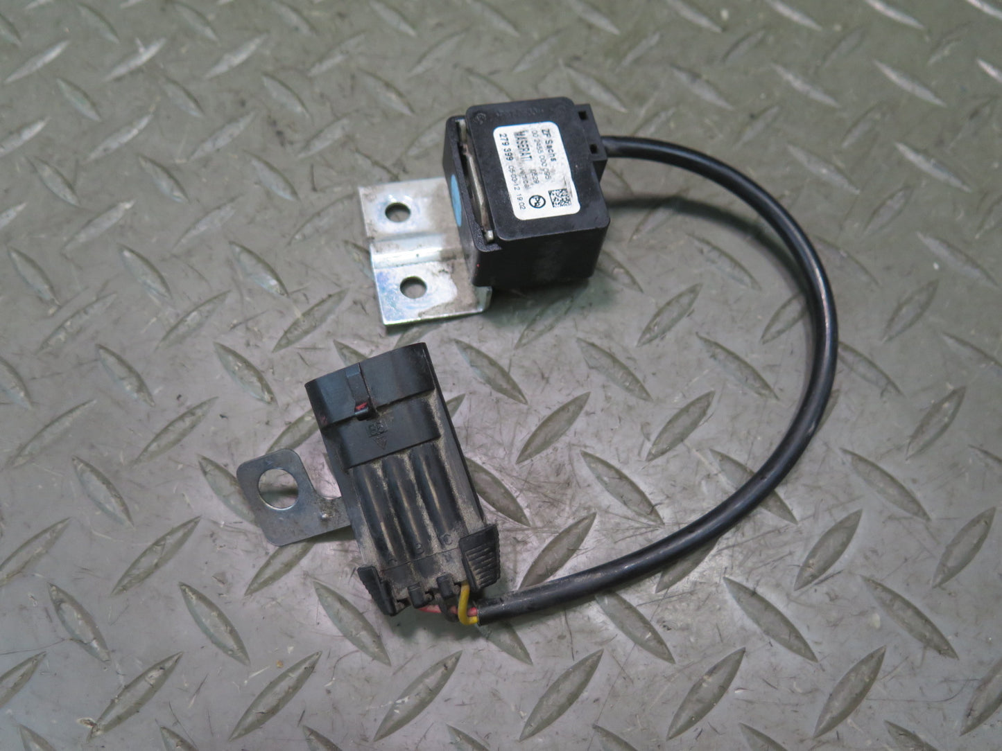 2008-2019 Maserati Granturismo M145 Vertical Acceleration Module Sensor 279399