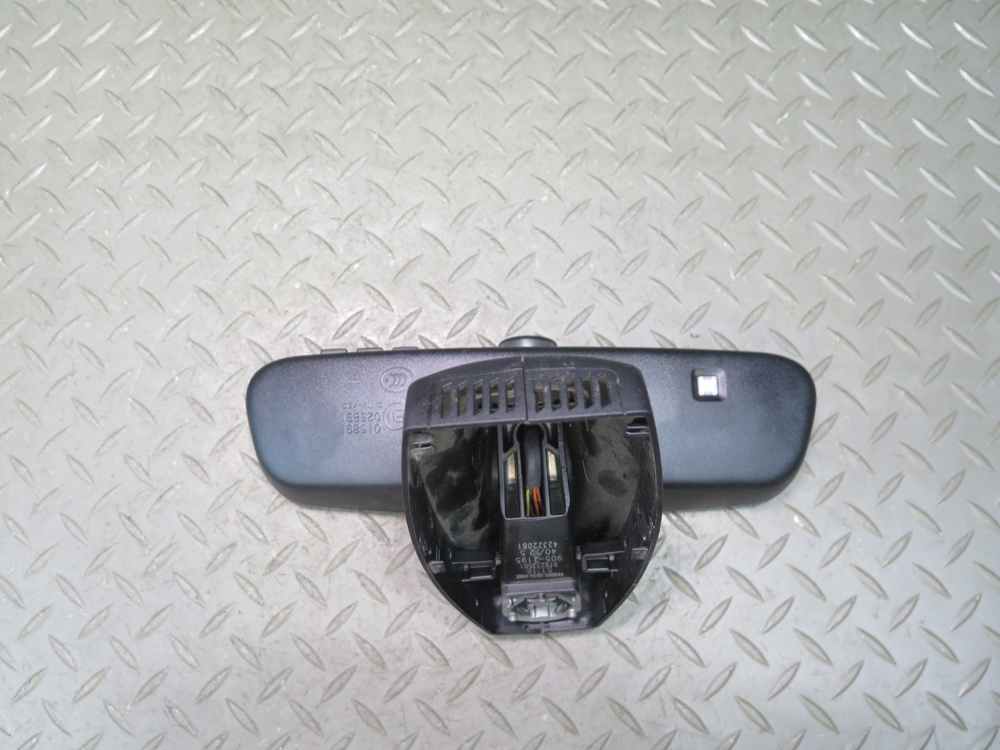 07-13 BMW E90 E92 335i 335xi Auto Dim Interior Rear View Mirror w Homelink OEM