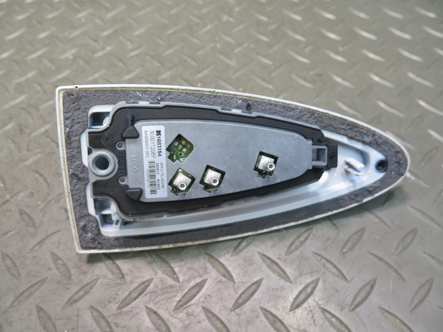 07-13 BMW E90 E92 335I 335XI Roof Shark FIN Antenna White w Amplifier Set OEM