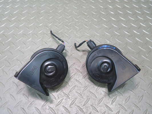 07-13 BMW E90 E92 E93 335XI Set of 2 High & Low Tone Note Pitch Horn Signal OEM