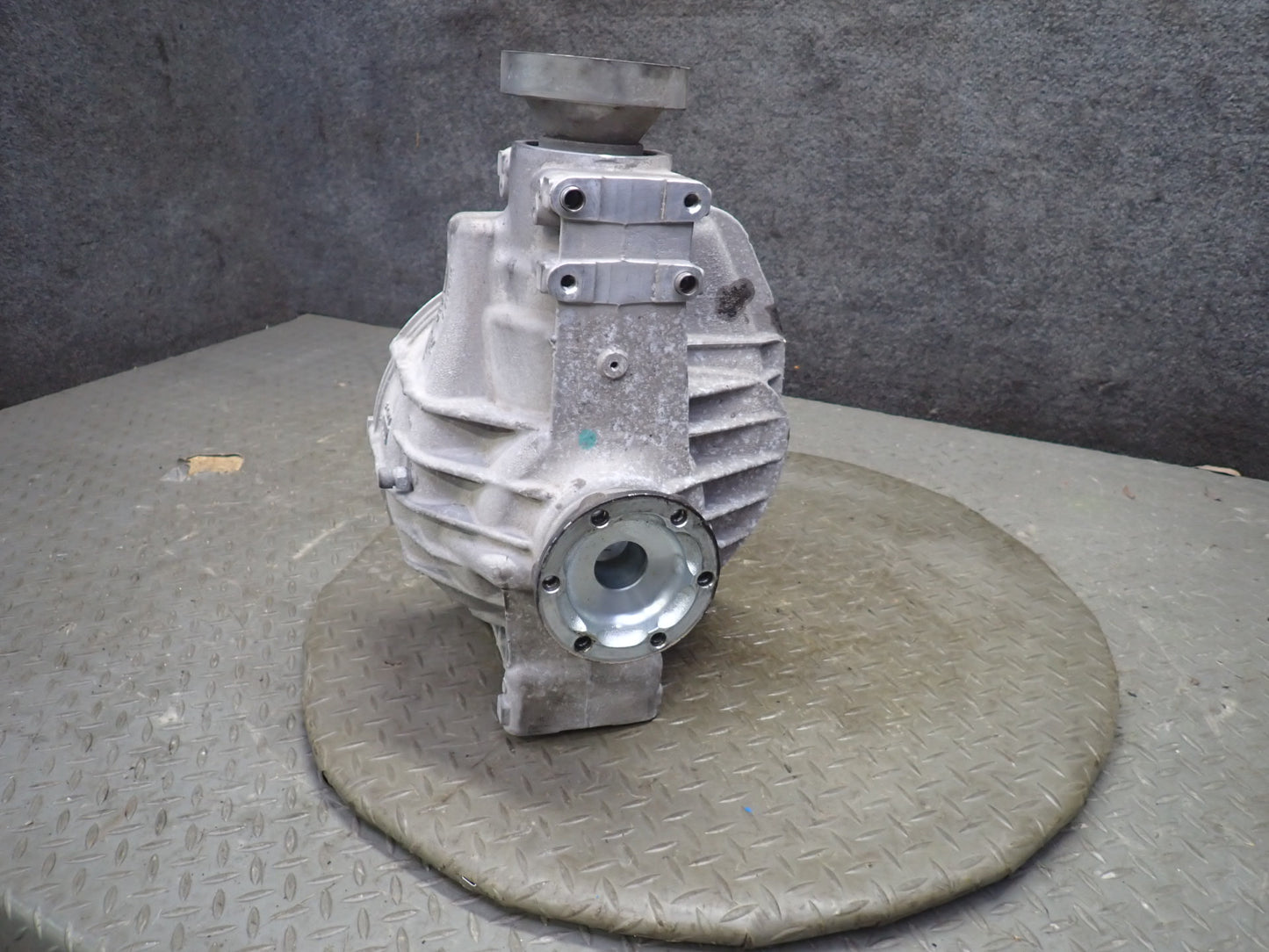 2009-2012 Maserati Granturismo S M145 4.7L Rear Differential Carrier 39k Miles