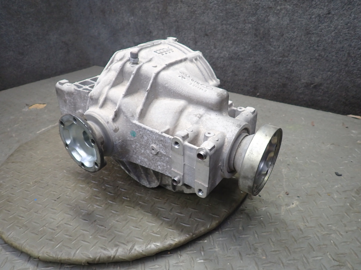 2009-2012 Maserati Granturismo S M145 4.7L Rear Differential Carrier 39k Miles