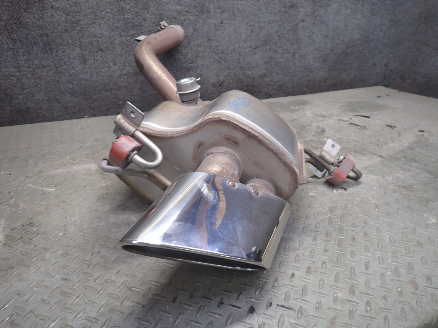 2009-2019 Maserati Granturismo M145 4.7L Rear Right Exhaust Muffler Pipe Tip