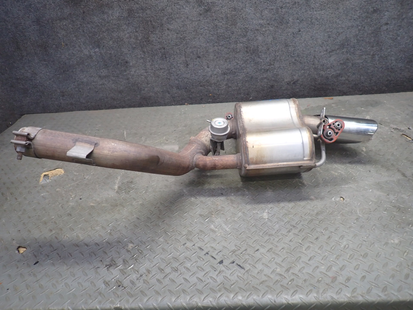 2009-2019 Maserati Granturismo M145 4.7L Rear Right Exhaust Muffler Pipe Tip