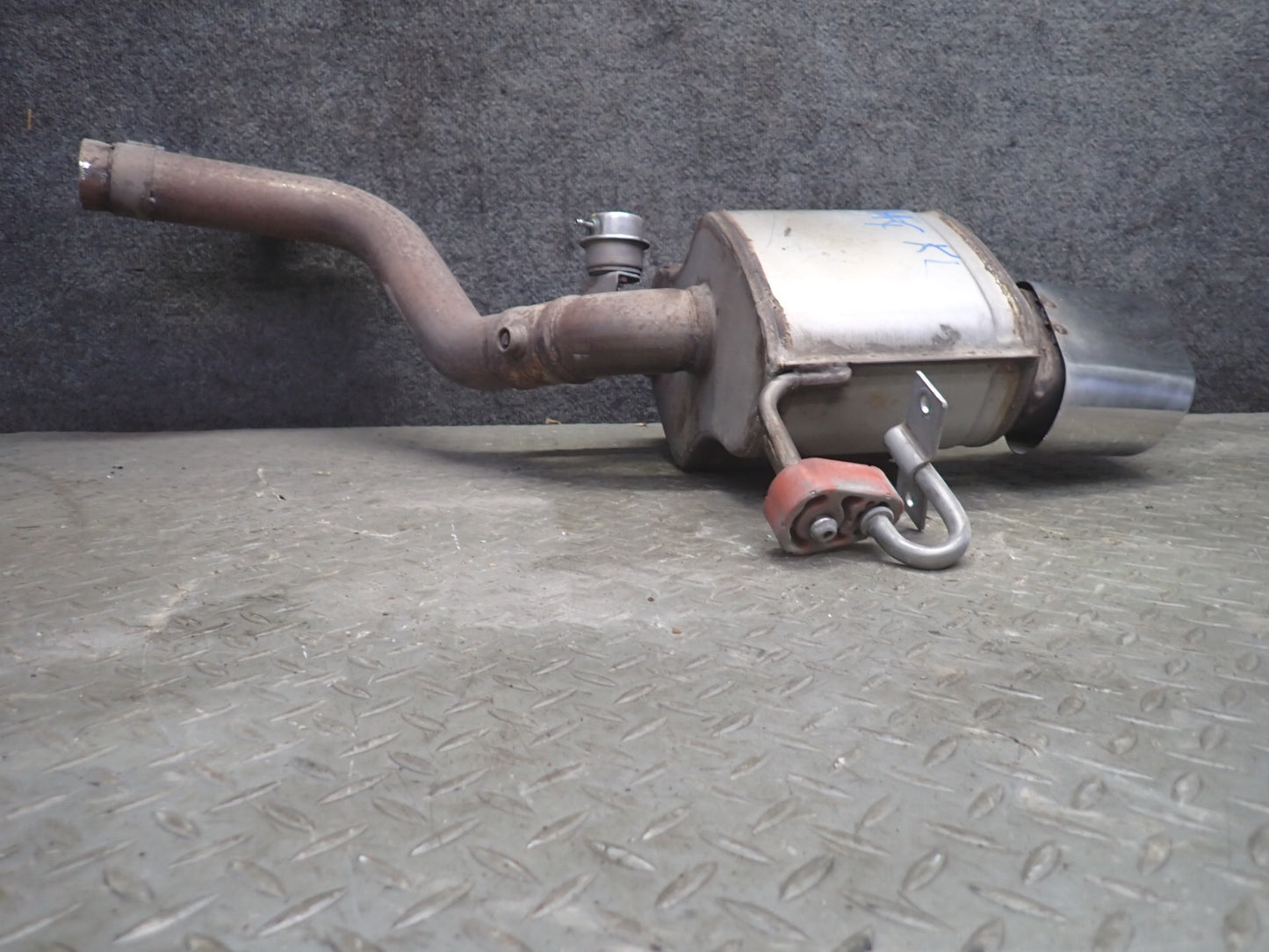 2009-2019 Maserati Granturismo M145 4.7L Rear Left Exhaust Muffler Pipe Tip